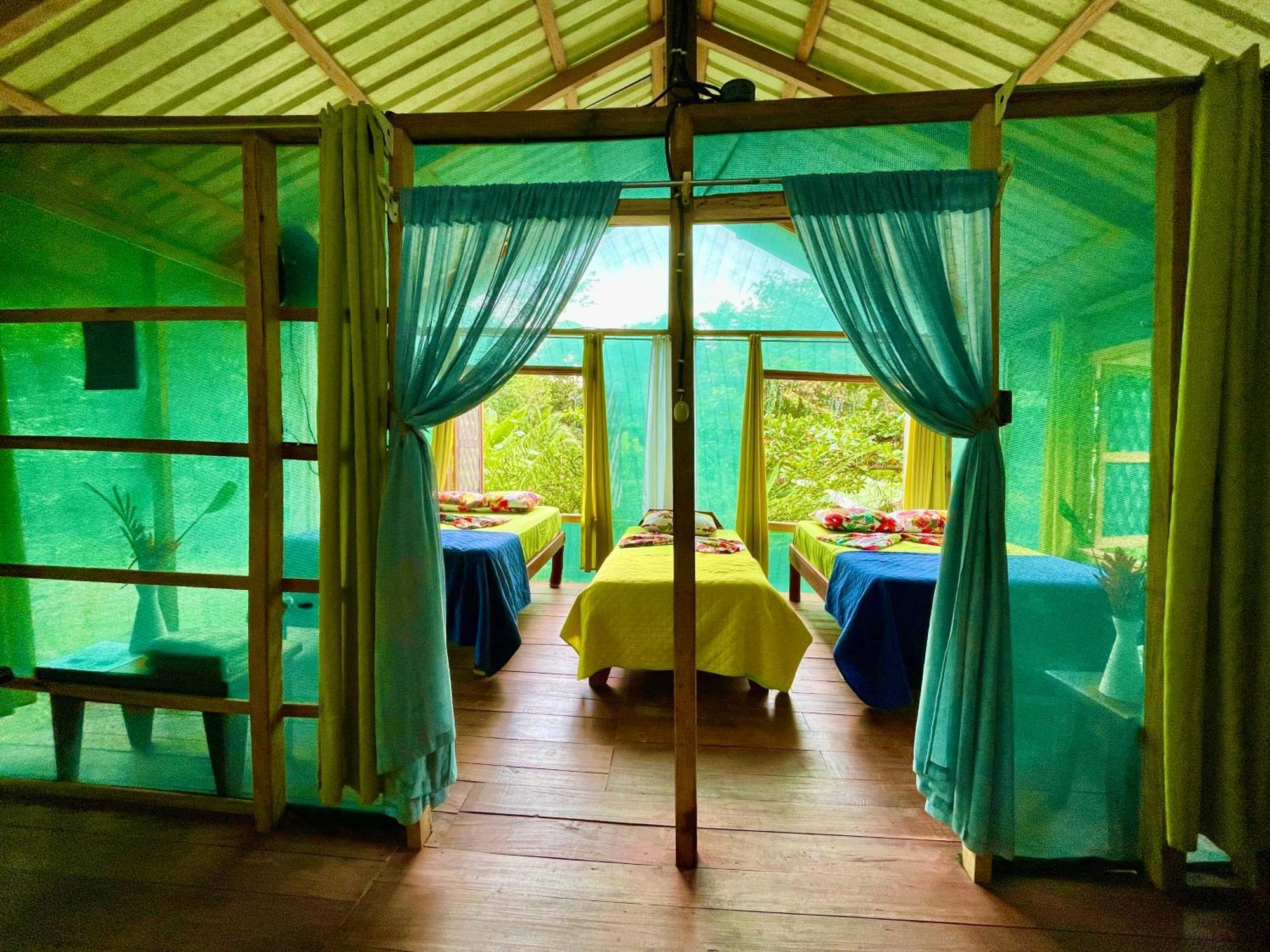 Alouatta Lodge And Canopy กาอุยตา ภายนอก รูปภาพ