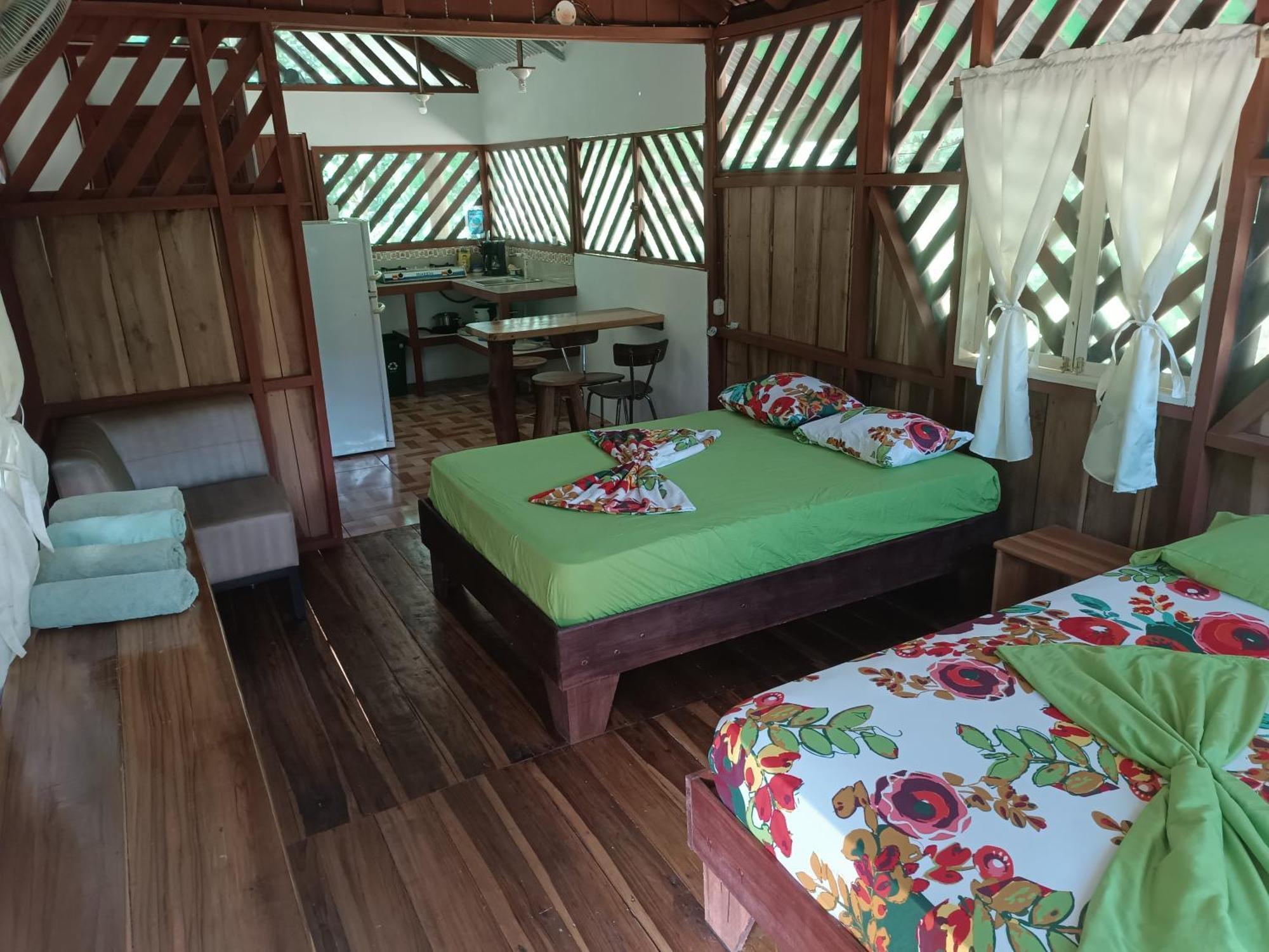 Alouatta Lodge And Canopy กาอุยตา ภายนอก รูปภาพ